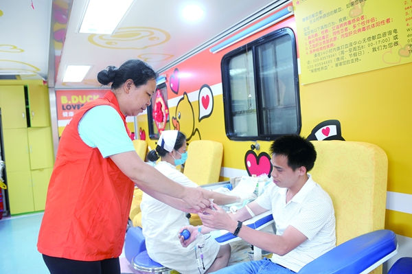 獻(xiàn)血車給我們帶來什么好處？01